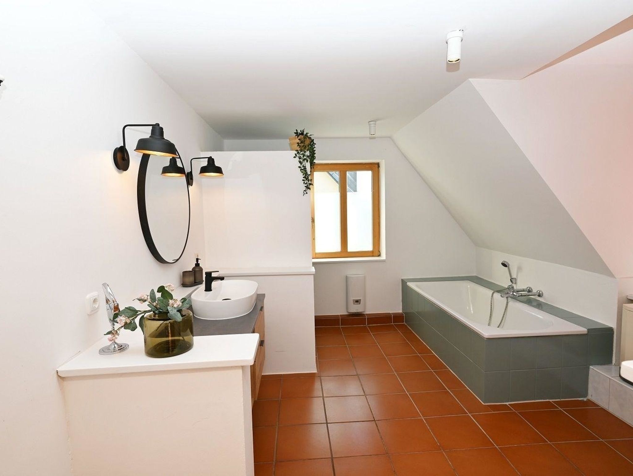 Doppelzimmer mit Gemeinschaftsbad für 2 Personen auf Rügen H4Zi3