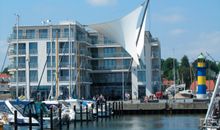 Apartmenthaus Hafenspitze Ap. 12 - "Silbermöwe I" - Blickrichtung Yacht- und Binnenhafen/offenes Meer