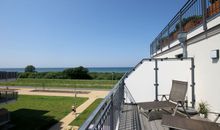 Balkon mit seitlichem Meerblick