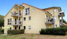 Schlafzimmer mit En Suite Bad und eigenem Seeblick-Balkon