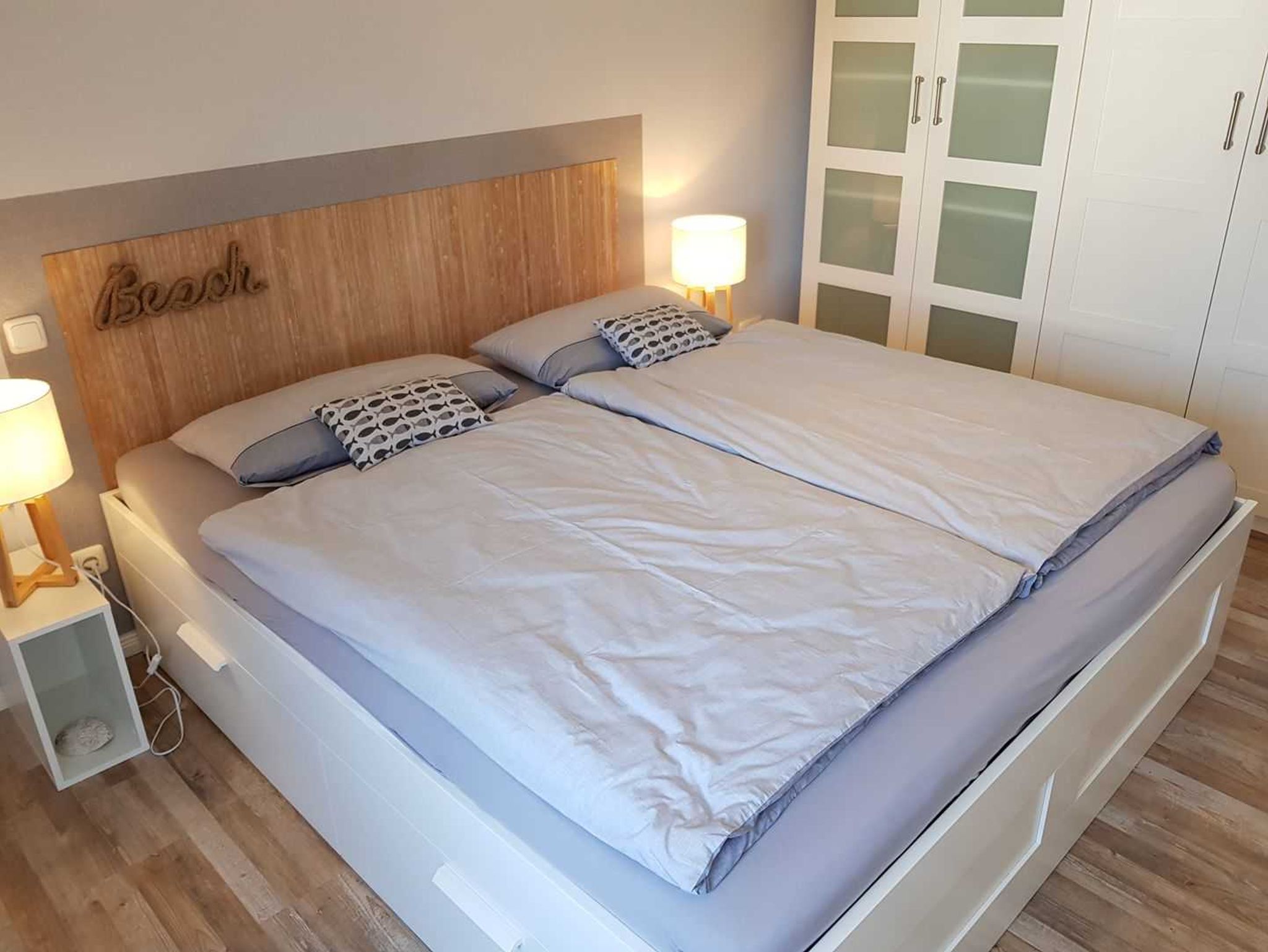 Doppelbett/Kleiderschrank Schlafzimmer