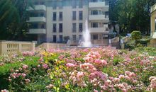 Rosengarten mit Springbrunnen
