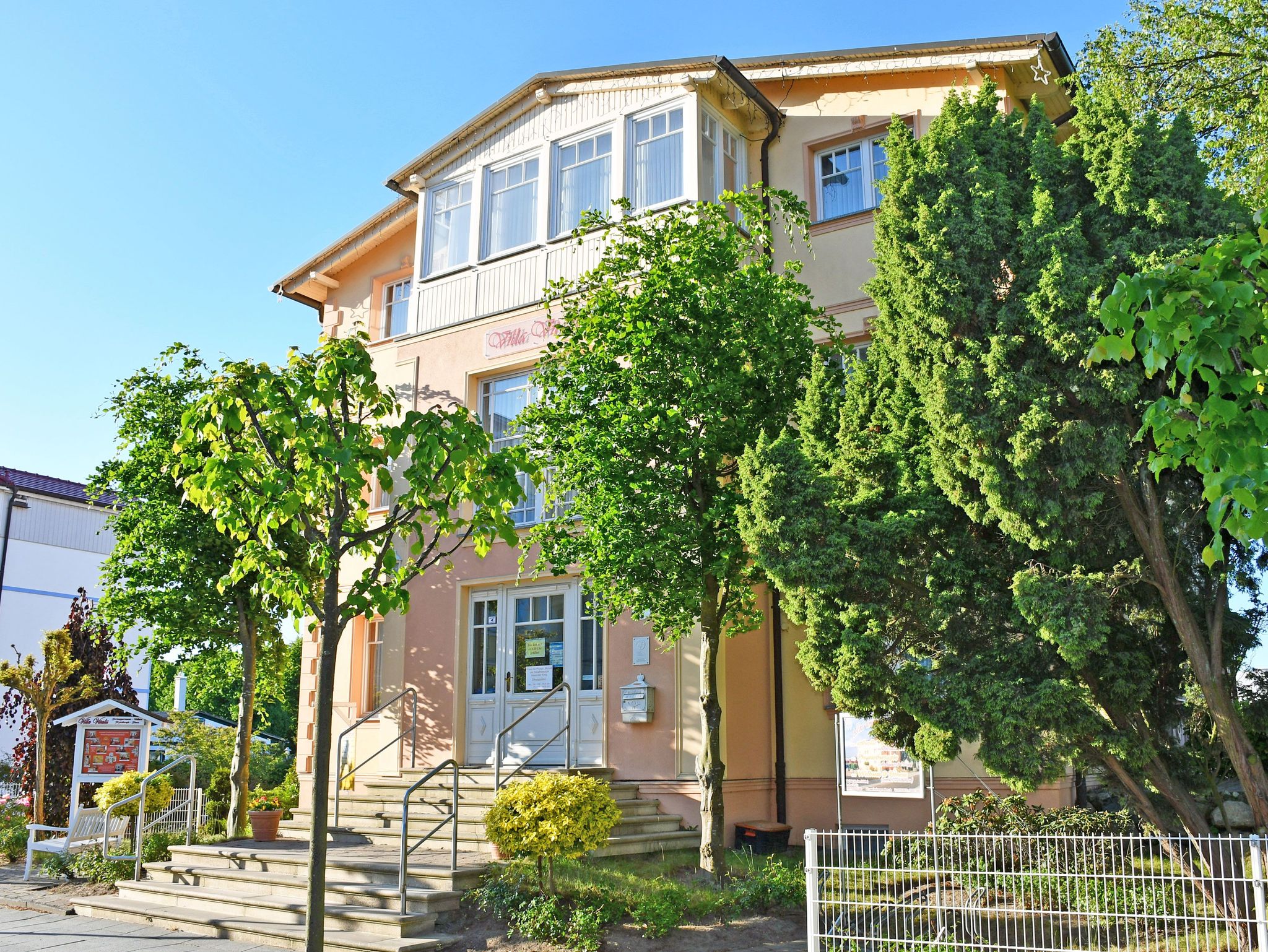 Villa Vitalis - Appartements und Wellness auf Rügen