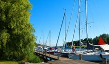 Fischereihafen Rerik mit Blick auf die Kirche