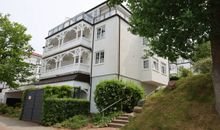 bestuhlter Balkon mit Meerblick