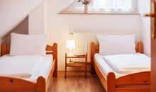 3.Schlafzimmer im Dachgeschoss mit 2. Einzelbetten