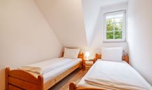 1.Schlafzimmer im 1.OG mit 2. Einzelbetten