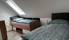 2.Schlafzimmer mit Doppelbett