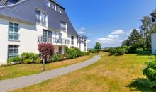 Ferienwohnungen im Landhaus am Deich mit großem Garten