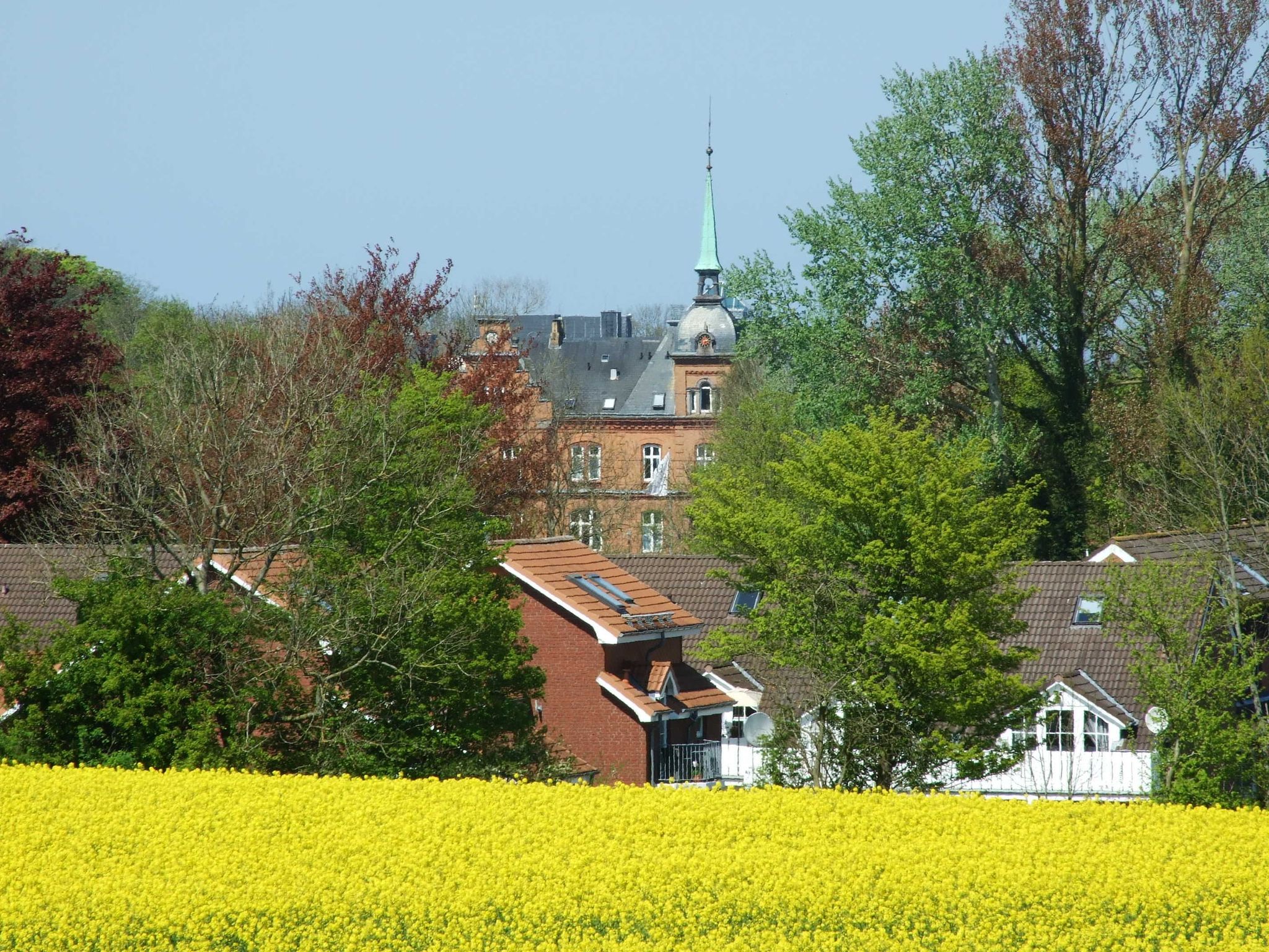 Findlingswälle als Grundstücksbegrenzung