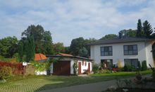 Schwimmhalle mit Aussenpool /Sauna in Neddisitz