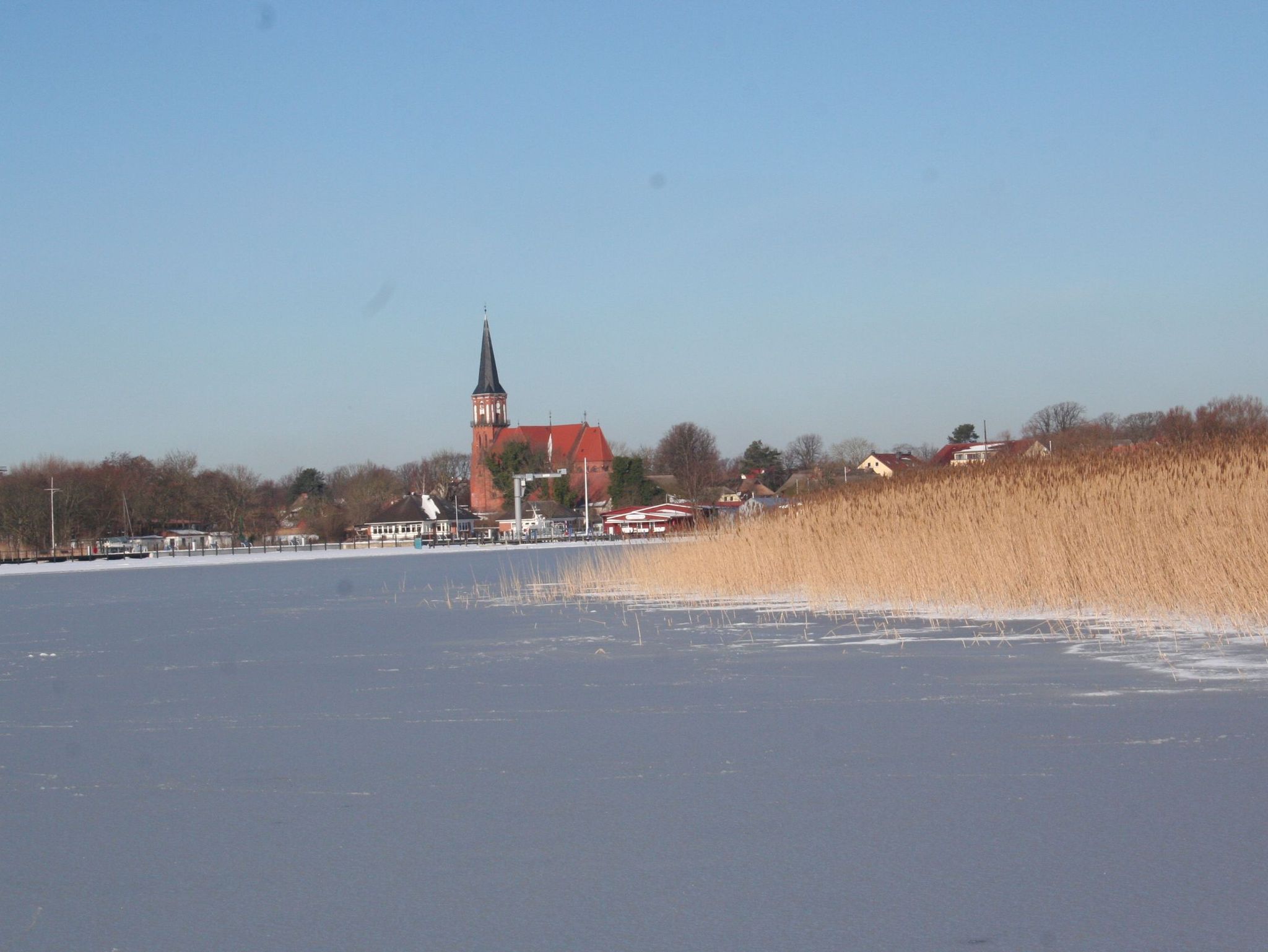 Strand linke Hand der Seebrücke