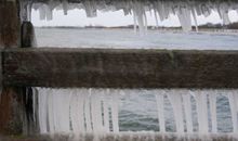 Eiszapfen an der Seebrücke Heiligendamm