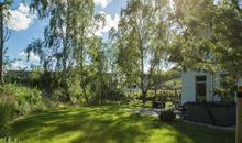 Stranddistel-Haus Gudrun: Innenhof mit Parkplätzen