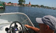 Wassersport im Ostseebad Rerik: Segeln, Surfen und Motorbootverleih