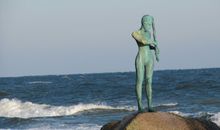 Meerjungfrau Selina am Südstrand von Sellin