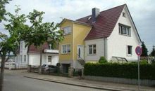 zweite bestuhlte Dachterrasse mit Strandkorb