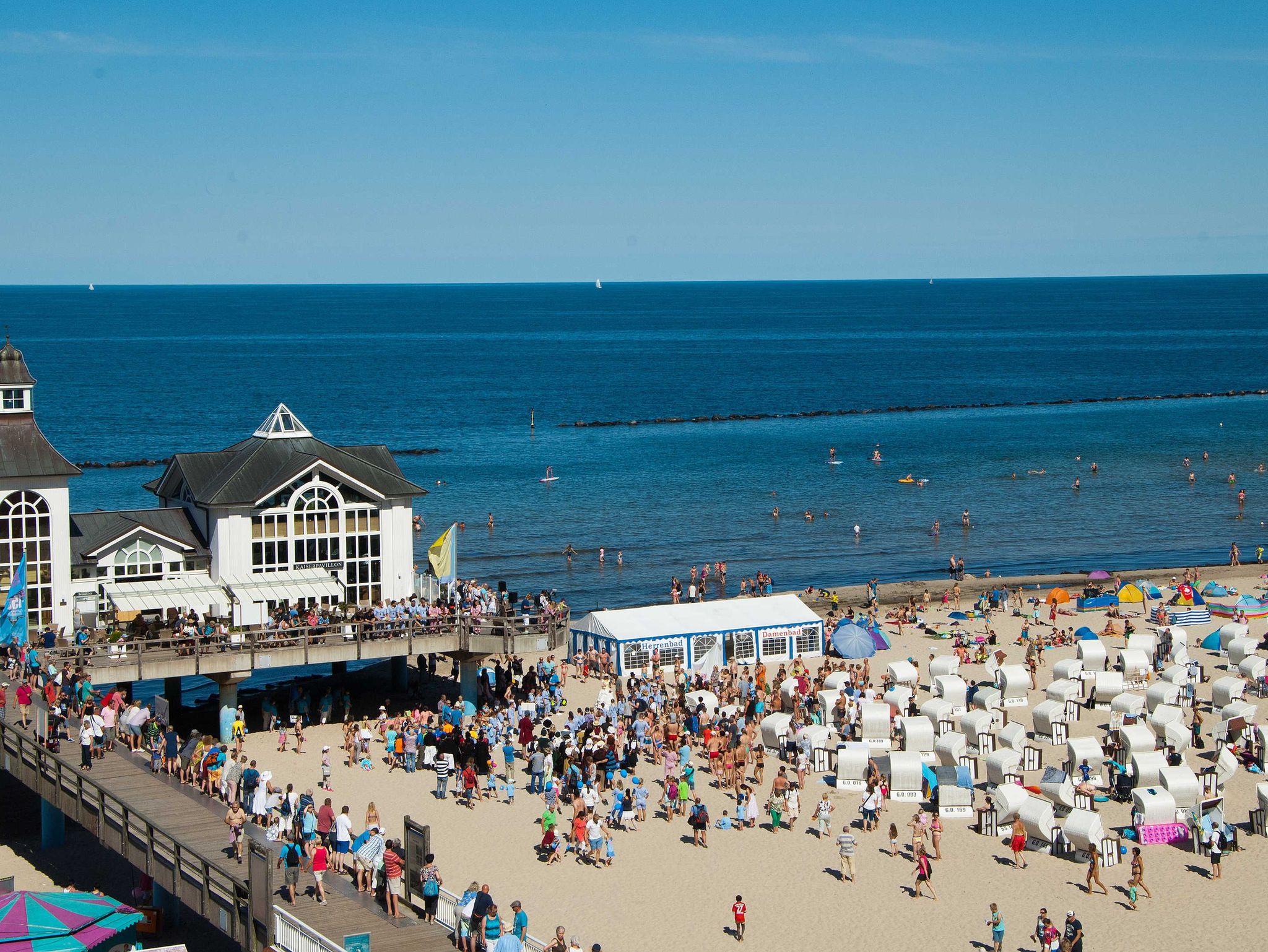 Strand der Kaiserbäder bei Dämmerung