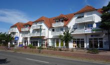 Das zweite Schlafzimmer mit Doppelbett und Zugang zum Süd-Balkon