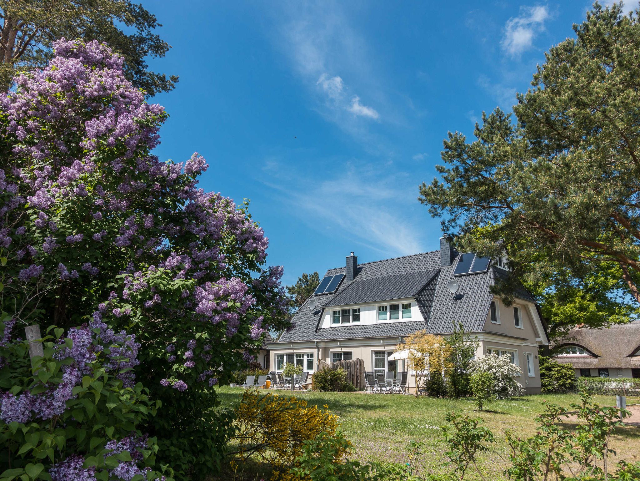 Die Villa Waldburg von hinten