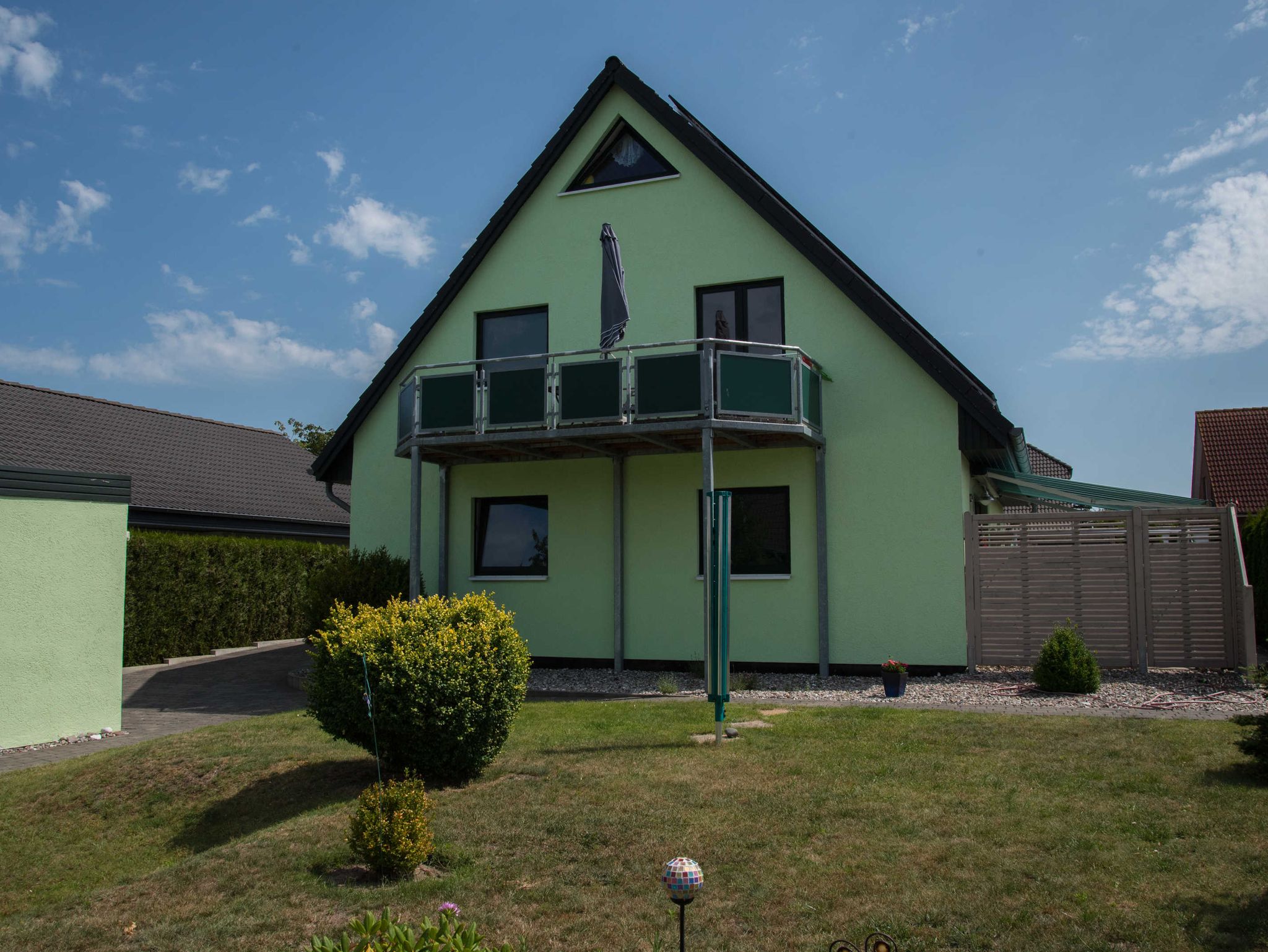 FeWo in direkter Strandlage Villa Freia 13 in Binz, (ID 713)