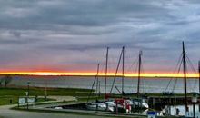 Sonnenuntergang am Hafen