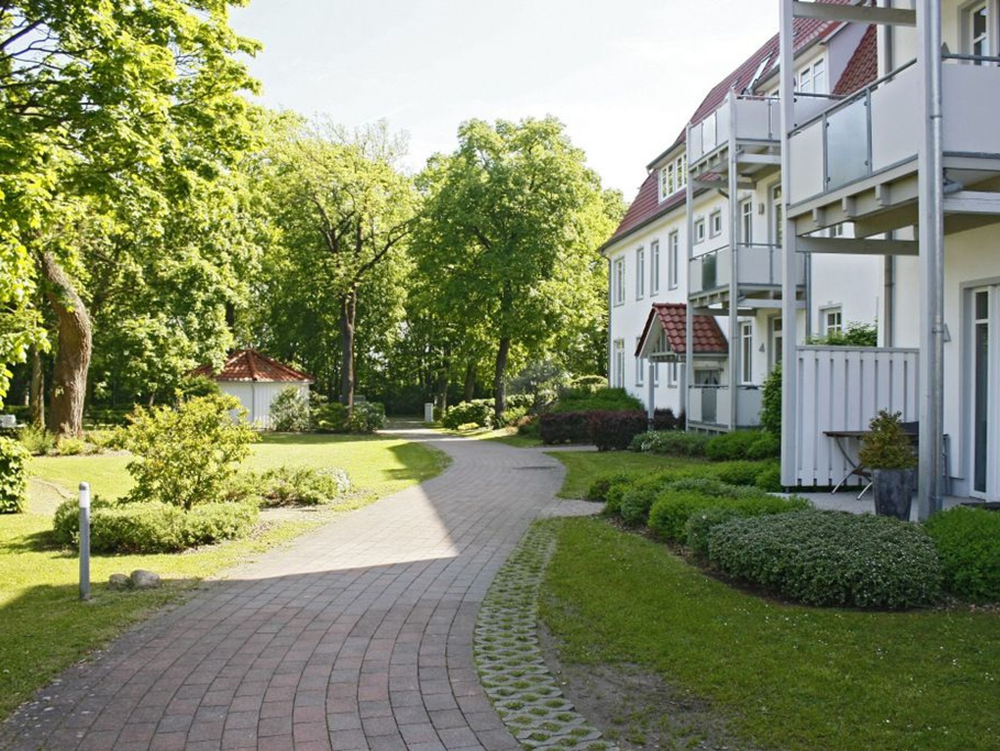 Das Haus Hamburg in der Strandstraße 40 von hinten - hier im neu errichteten Hinterhaus befindet sich Ihre Wohnung