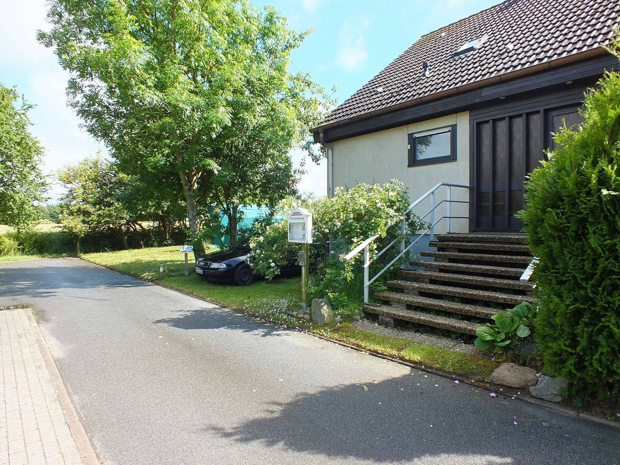 Auf dem Weg zur Altstadt - Blick über den Ryck zu den Holzteichen