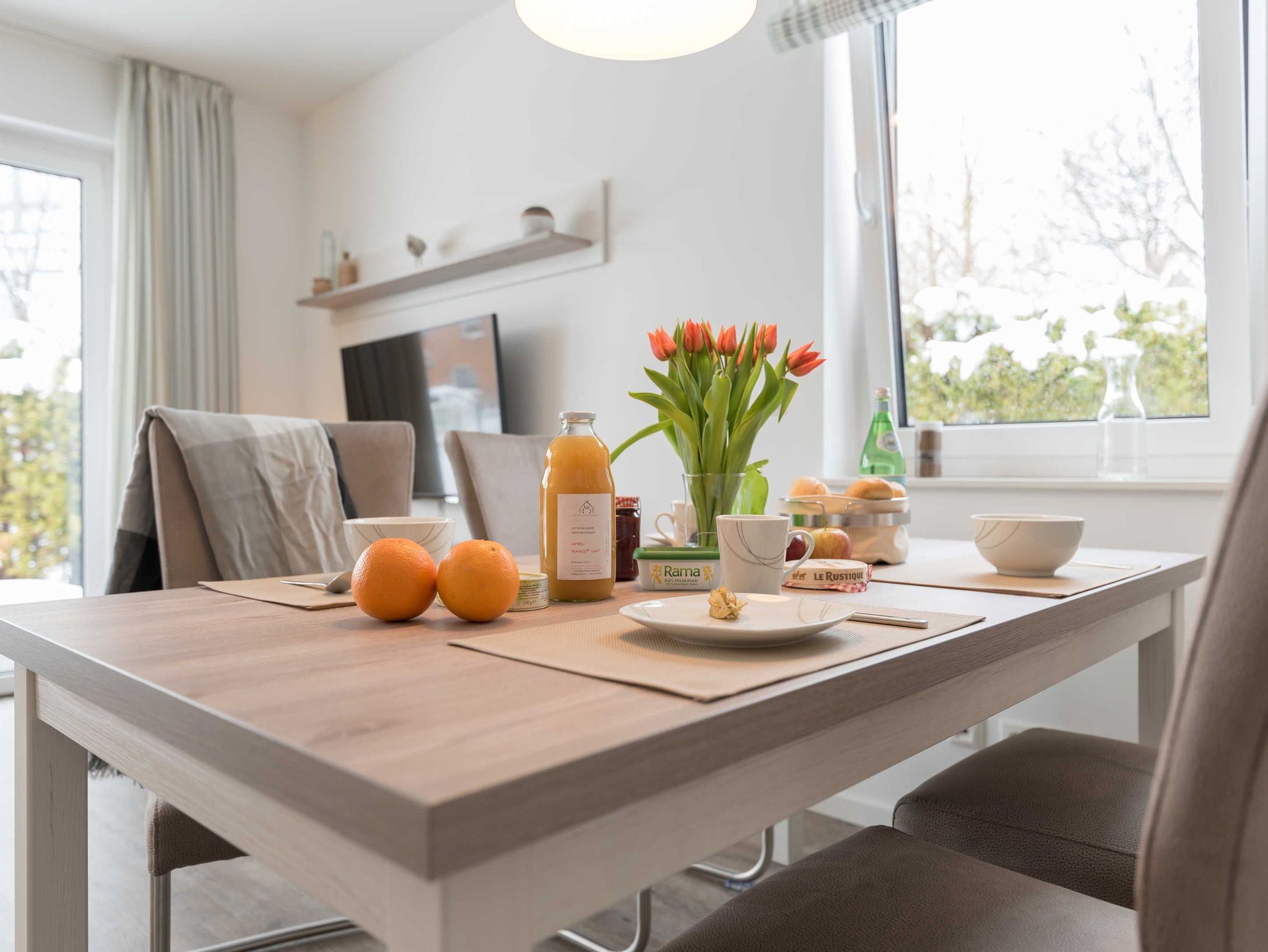 Schlafzimmer mit Doppelbett