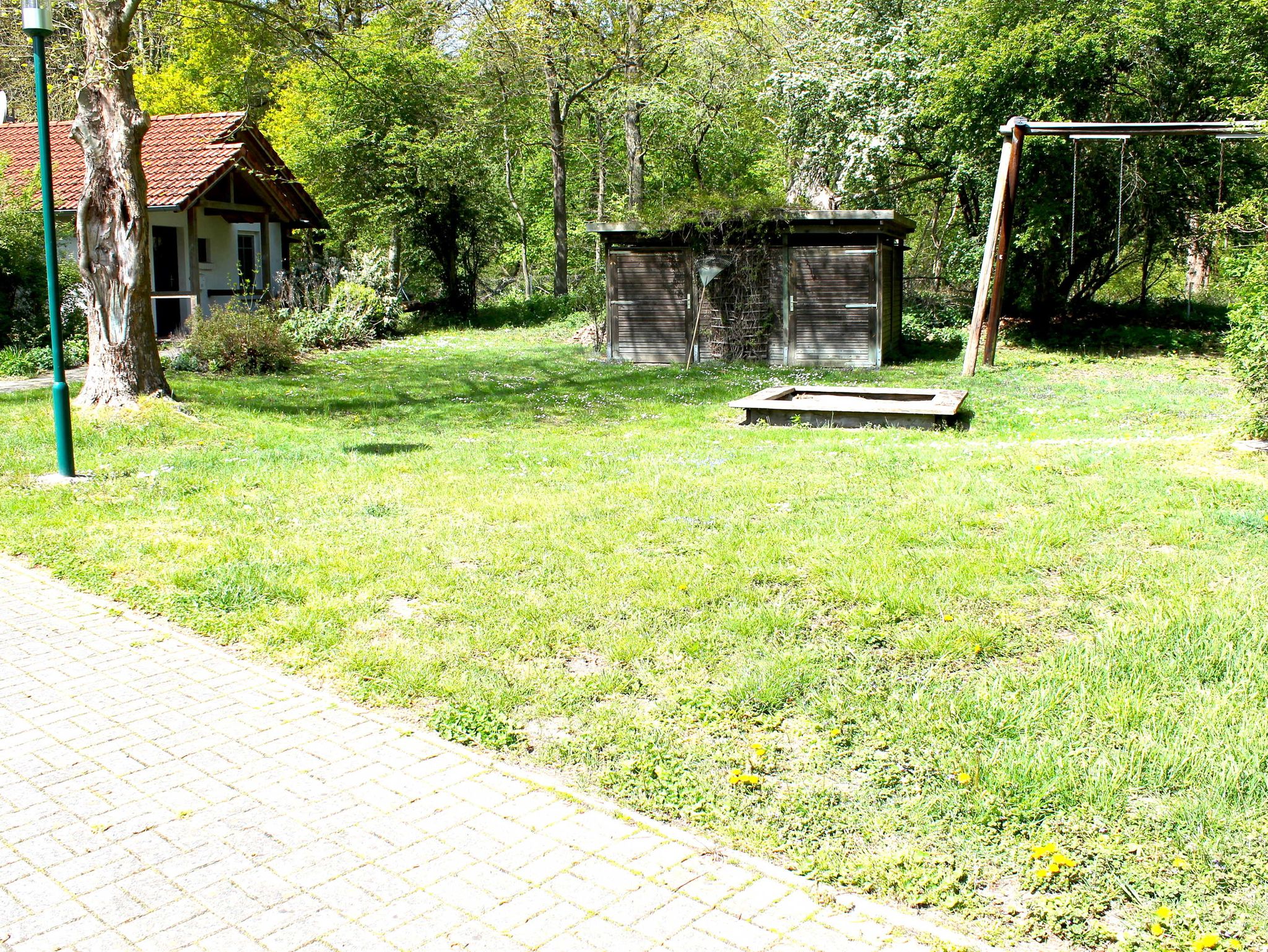 Schlafzimmer mit Doppelbett