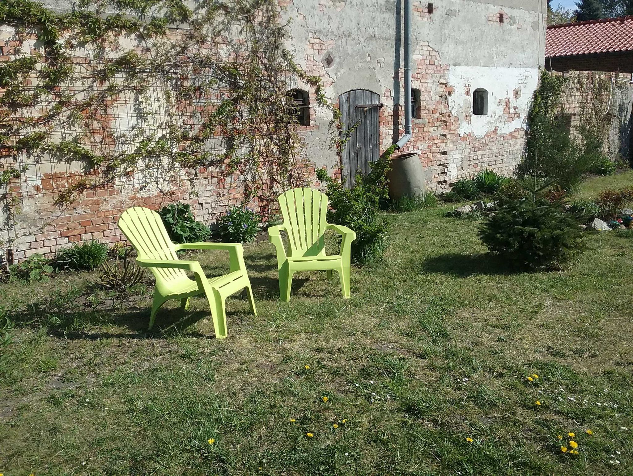 Wohn-/ Küchenbereich mit Treppe zur 2. Wohnebene im DG