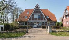 Schlafzimmer mit Doppelbett