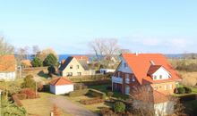 Schlafzimmer Doppelbett und Kleiderschrank