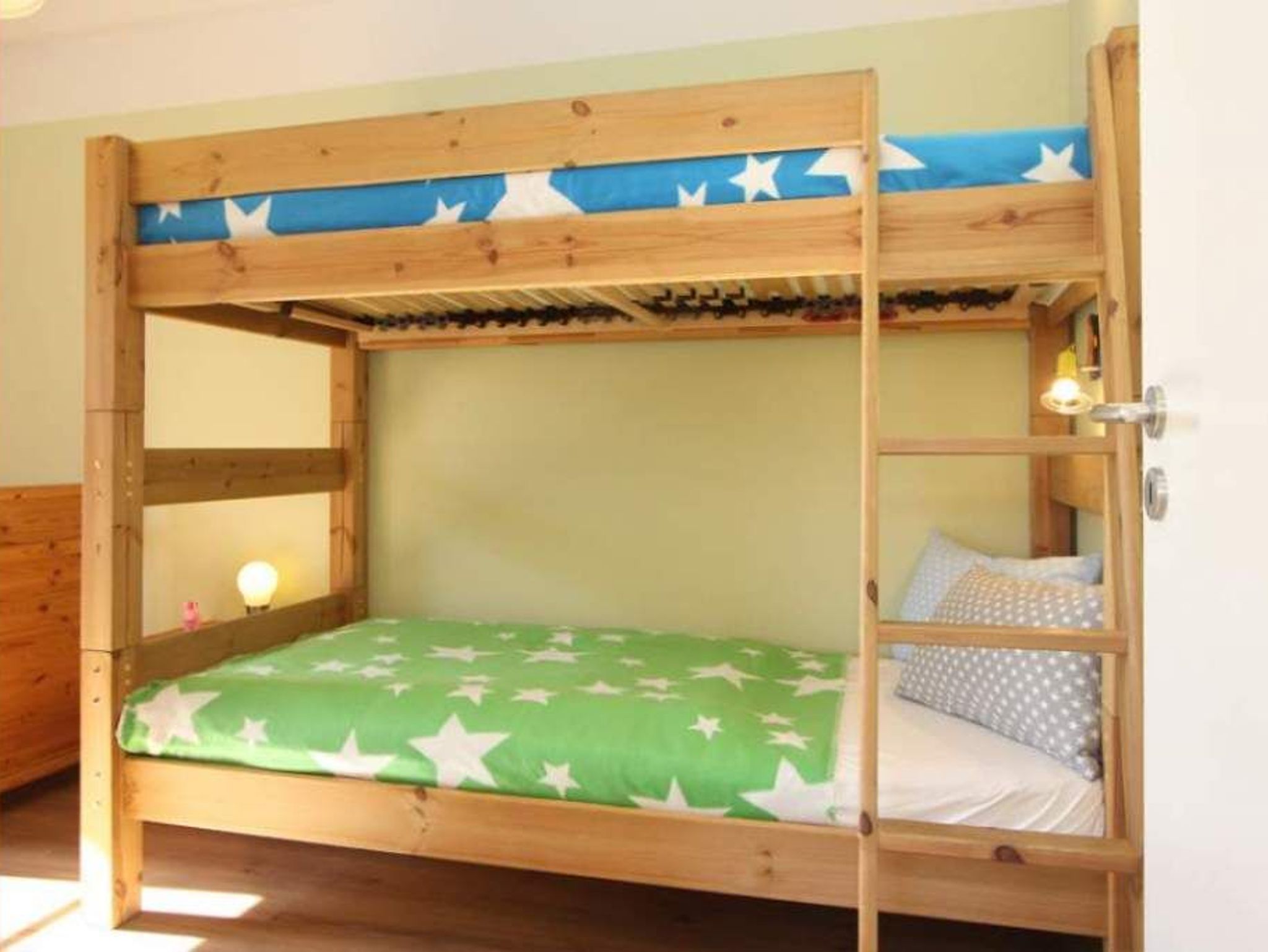 Gäste-/ Kinderzimmer mit Etagenbett
