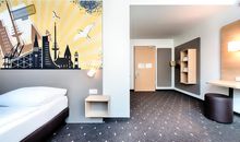 Schlafzimmer mit Doppelbett