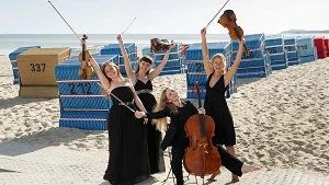 Musiker am Strand © Peter Adamik