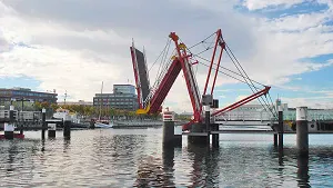 Hörnbrücke - Dreifeldzugklappbrücke