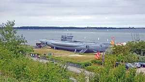 U 995 on the beach of the seaside resort of Laboe