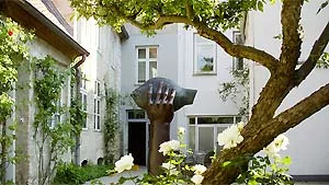 z. B. Günter Grass-Haus in Lübeck