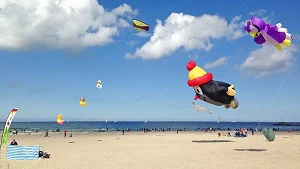 Drachenfest am Warnemünder Strand